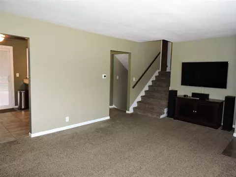 1606 Riverview Dr, Macomb, IL 61455 photo 4