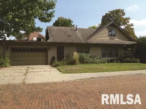 220 N Kickapoo Ter, Peoria, IL 61604 photo 1