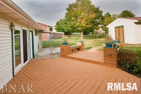 1105 Peppertree Ln, Eureka, IL 61530 photo 5