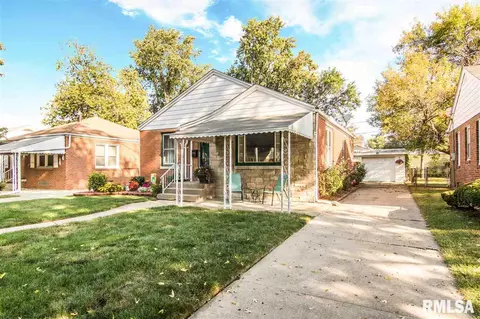 819 E Willcox Ave, Peoria, IL 61603 photo 2