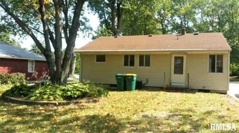 710 N Edwards St, Macomb, IL 61455 photo 2