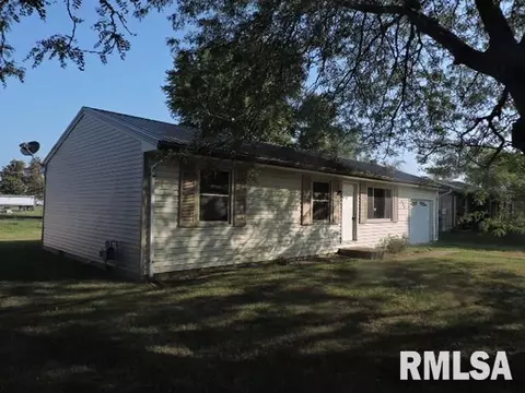 608 E 3rd St, Glasford, IL 61533 photo 2
