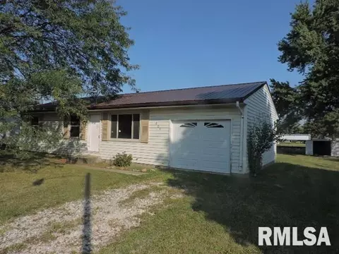 608 E 3rd St, Glasford, IL 61533 photo 3