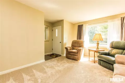 185 Jay Ave, Morton, IL 61550 photo 3