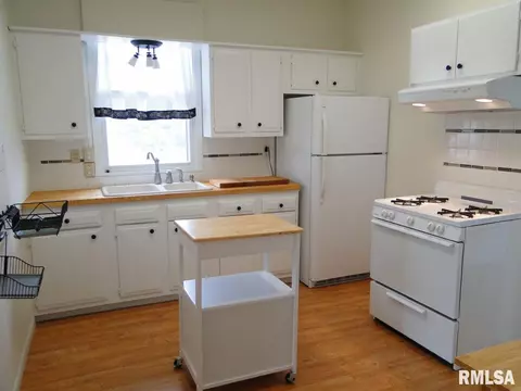 1132 E Washington St, Macomb, IL 61455 photo 7