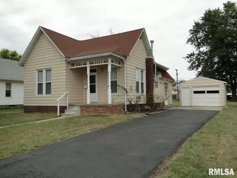 1132 E Washington St, Macomb, IL 61455 photo 1