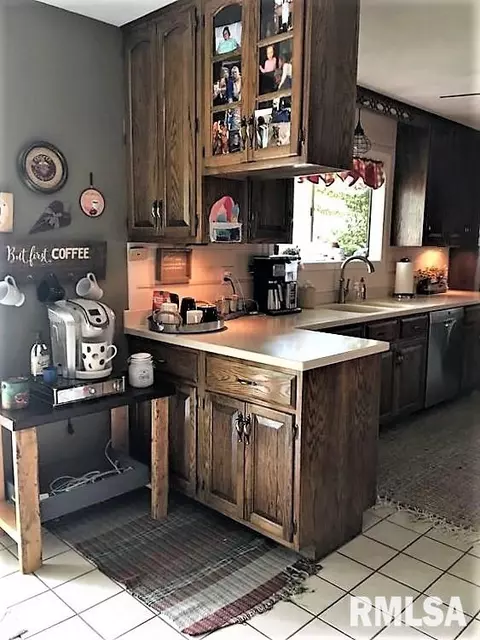 503 W Victory St, Roanoke, IL 61561 photo 5