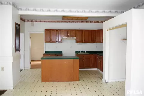409 E Carroll St, Macomb, IL 61455 photo 8