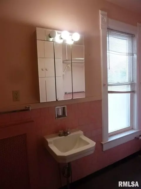 200 N 2nd, Dunlap, IL 61525 photo 19