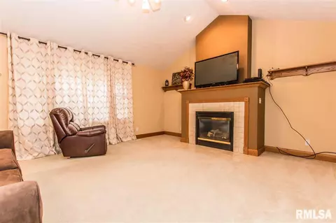 8011 W Thorngate Dr, Mapleton, IL 61547 photo 5
