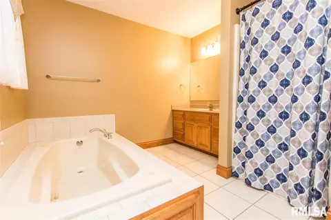 8011 W Thorngate Dr, Mapleton, IL 61547 photo 22