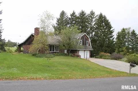 100 Parkway Dr, Eureka, IL 61530 photo 2