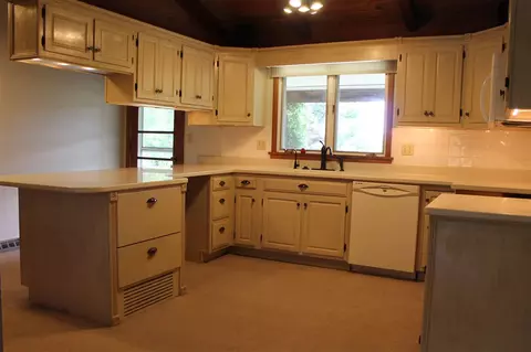 100 Parkway Dr, Eureka, IL 61530 photo 9