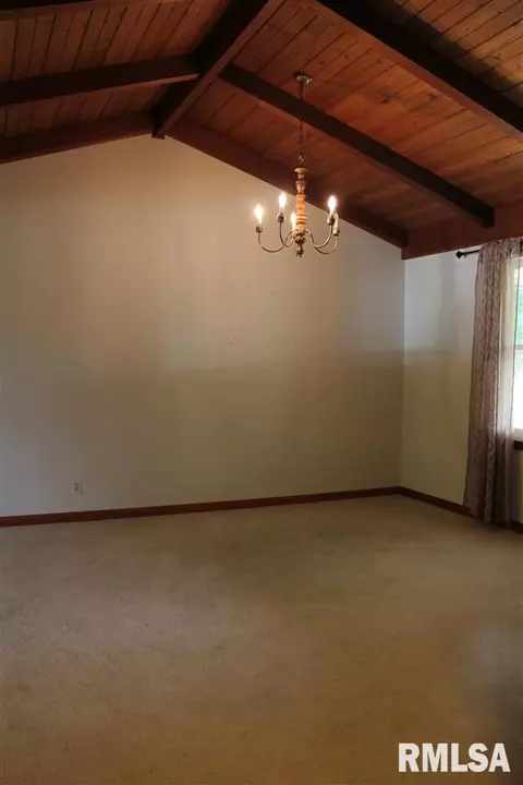100 Parkway Dr, Eureka, IL 61530 photo 8