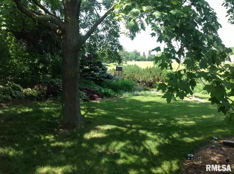 100 Parkway Dr, Eureka, IL 61530 photo 6