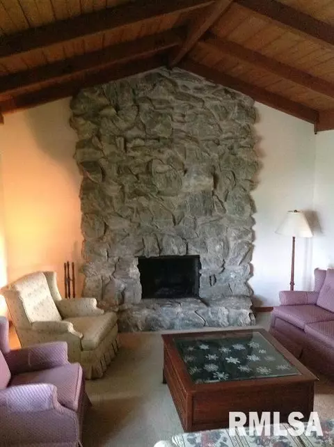 100 Parkway Dr, Eureka, IL 61530 photo 7