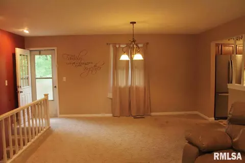 1014 Redbud Ln, Eureka, IL 61530 photo 8