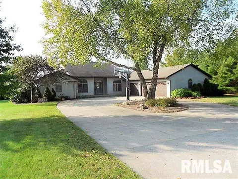 3712 W Eagle, Dunlap, IL 61525 photo 2