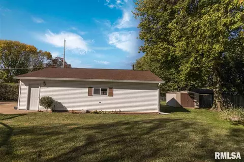 607 E Sheridan St, Manito, IL 61546 photo 31