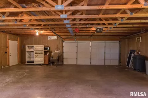 607 E Sheridan St, Manito, IL 61546 photo 30