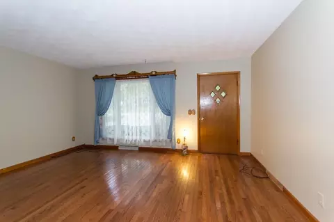 108 E 9th St, Delavan, IL 61734 photo 6