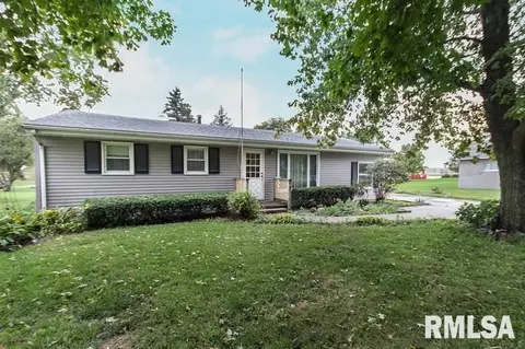 108 E 9th St, Delavan, IL 61734 photo 35