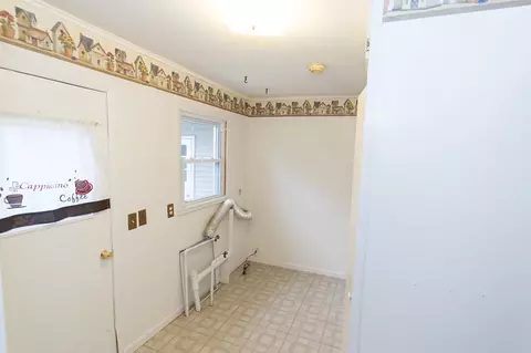 108 E 9th St, Delavan, IL 61734 photo 14