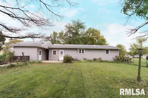108 E 9th St, Delavan, IL 61734 photo 32