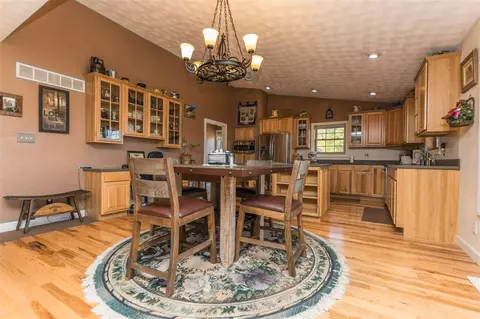 30010 E Manito Rd, Manito, IL 61546 photo 7