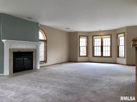 1234 Redbud Dr, Macomb, IL 61455 photo 6