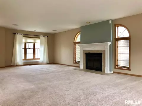 1234 Redbud Dr, Macomb, IL 61455 photo 5