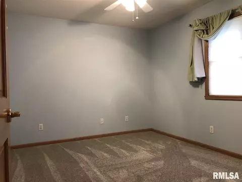 1234 Redbud Dr, Macomb, IL 61455 photo 24