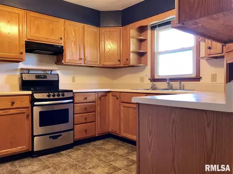 1207 Maple Ave, Macomb, IL 61455 photo 7