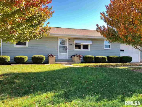 1207 Maple Ave, Macomb, IL 61455 photo 1