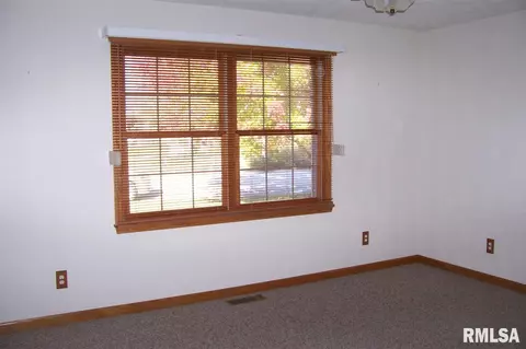1260 E Juniper, Canton, IL 61520 photo 13