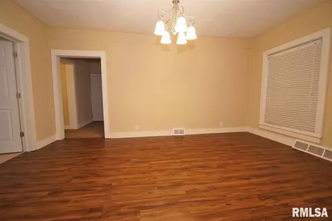 905 S Elm St, Delavan, IL 61734 photo 13