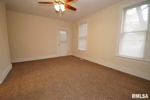905 S Elm St, Delavan, IL 61734 photo 16