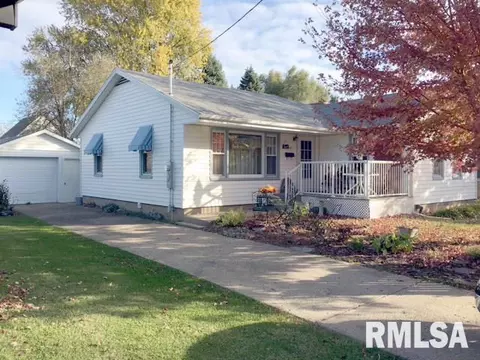 335 E Myrtle St, Canton, IL 61520 photo 28