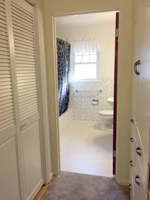 335 E Myrtle St, Canton, IL 61520 photo 17