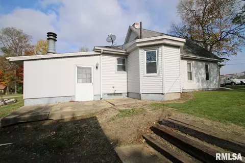 102 S Henry, Eureka, IL 61530 photo 11