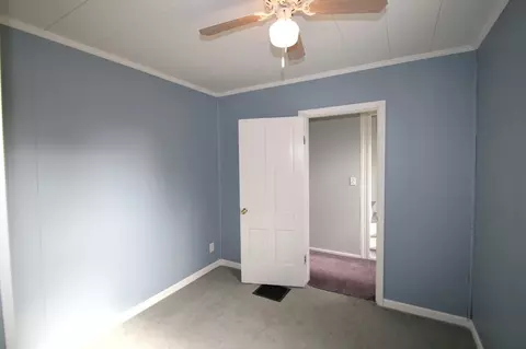 102 S Henry, Eureka, IL 61530 photo 16