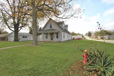 102 S Henry, Eureka, IL 61530 photo 8