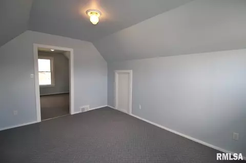 102 S Henry, Eureka, IL 61530 photo 29