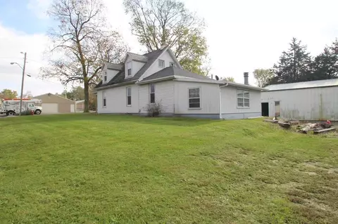 102 S Henry, Eureka, IL 61530 photo 9