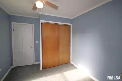 102 S Henry, Eureka, IL 61530 photo 17