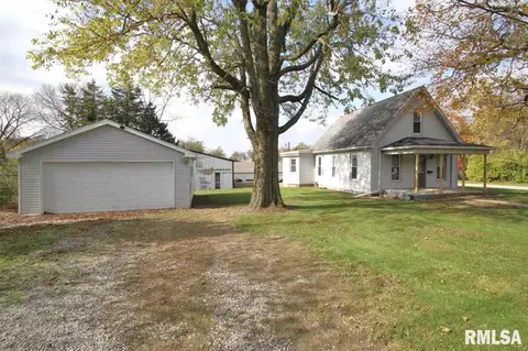 102 S Henry, Eureka, IL 61530 photo 6