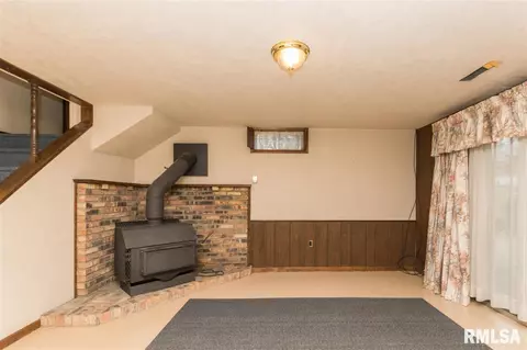 110 N Creamery St, Eureka, IL 61530 photo 23