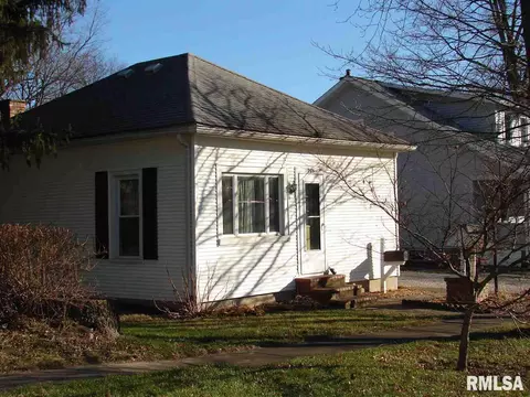 205 N Rolla, Eureka, IL 61530 photo 3