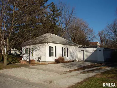 205 N Rolla, Eureka, IL 61530 photo 1