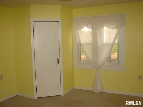 205 N Rolla, Eureka, IL 61530 photo 13